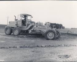 Road grader