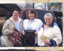 three purse shoppers